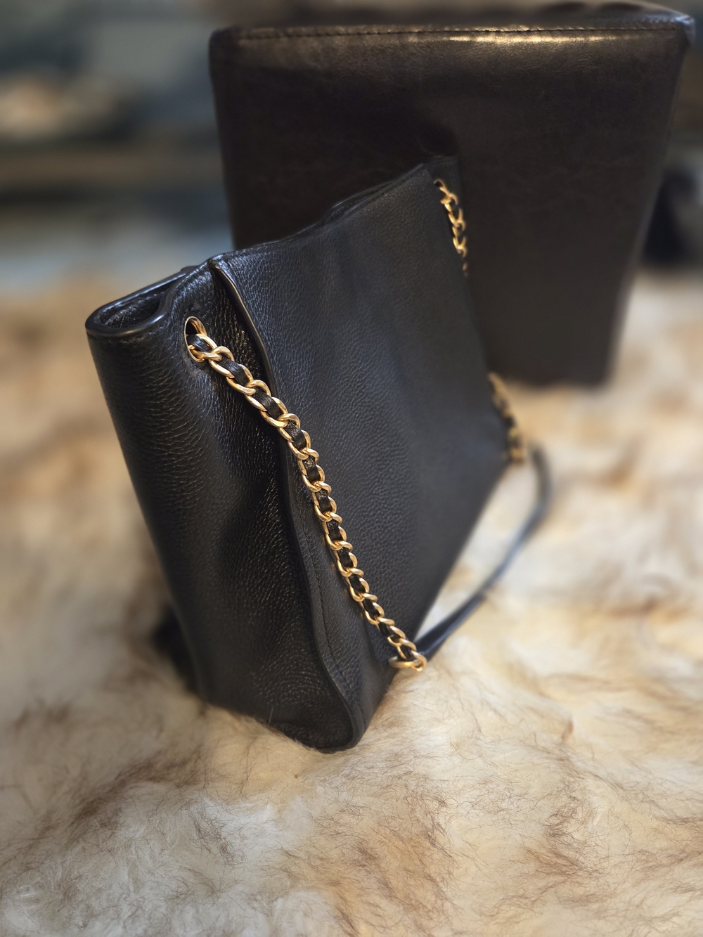Tory Burch Black Leather Chain Tote - Picture 3 of 10